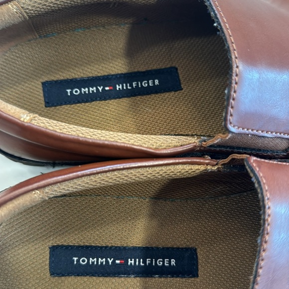 Tommy Hilfiger 8.5 men’s shoes - only worn a few times - in great condition! - Picture 2 of 5